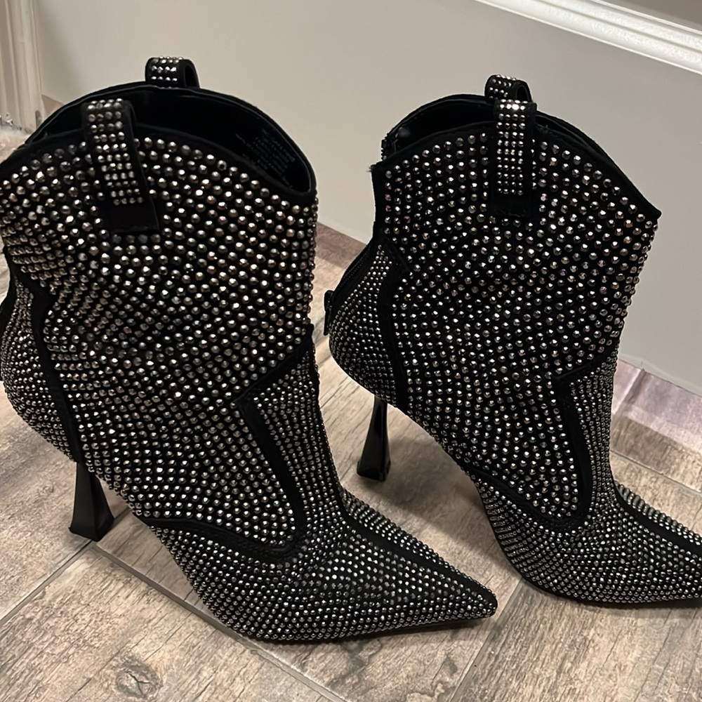 Inc size 8.5 Oaklynne sparkle bootie